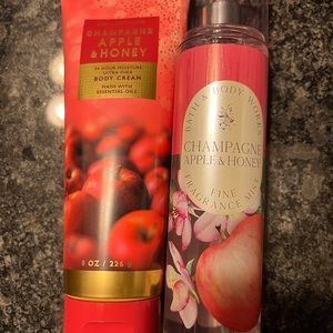 NWT Bath and Bodyworks champagne Apple honey